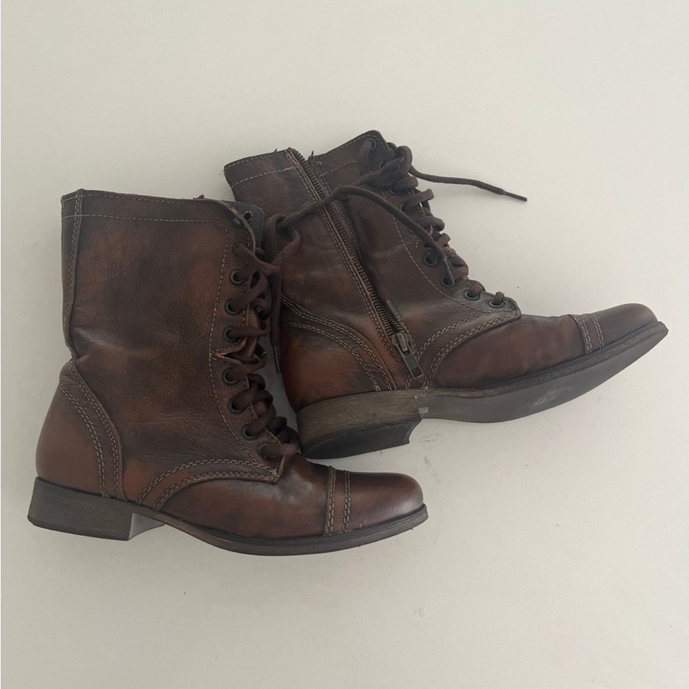 Steve Madden lace up boots - combat boots with a size zipper